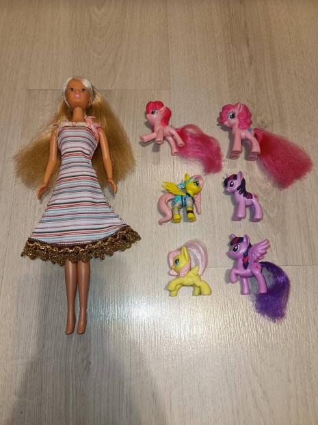 Egytt My little pony -k + Steffi Barbie barbi baba