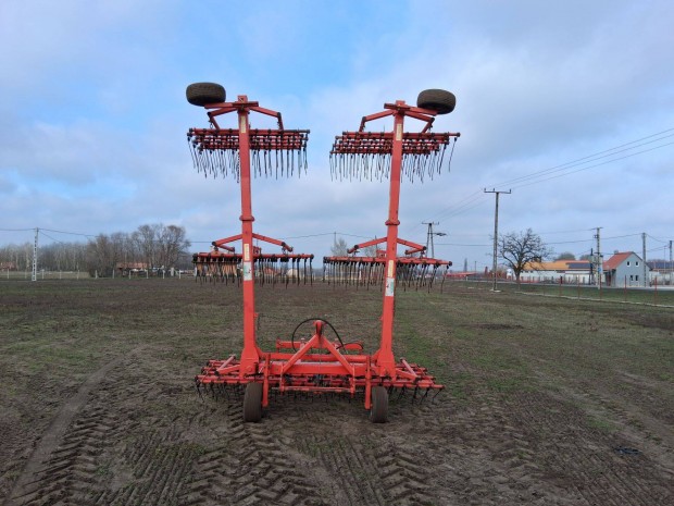 Einb�ck 9 m�teres gyomf�s� hidraulikus nyit�s csuk�s