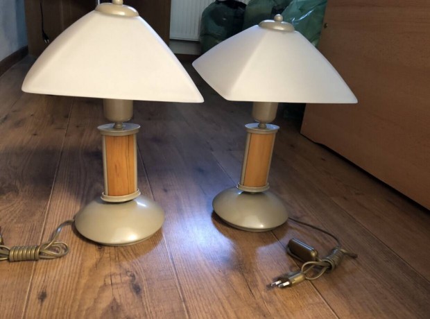 Éjjeli lámpa,asztali lámpa,két darab.