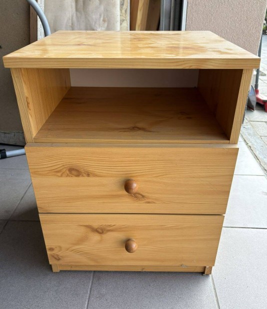 �jjeliszekr�ny elad�