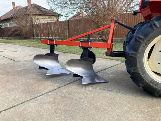 Eke, kett� fejes eke, f�ggesztett eke �jszer� elad�