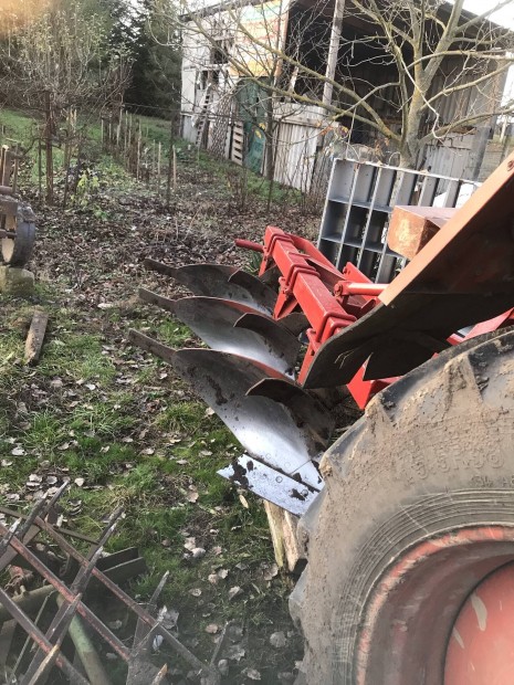 Eke h�rmas elad�