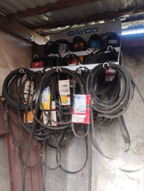 �ksz�j, hoszbord�s sz�j vegyesen elad�.