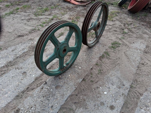 Ékszíjtárcsa 46 cm átmérőjű