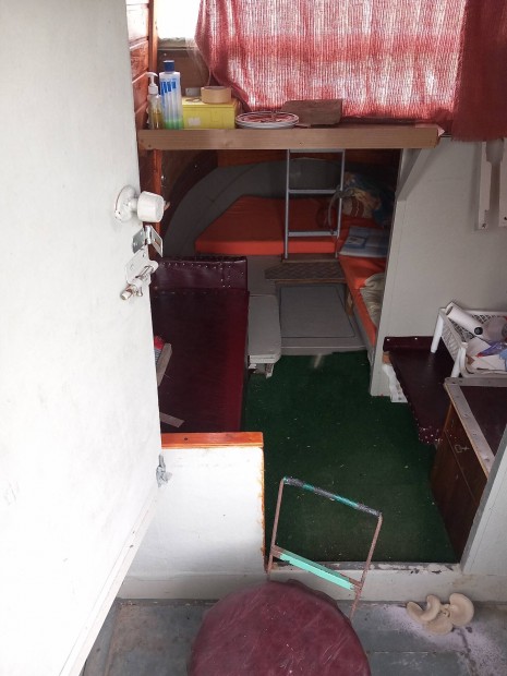 Eladásra kinálom pihenőfülkés kishalyómat! 06305132367 !