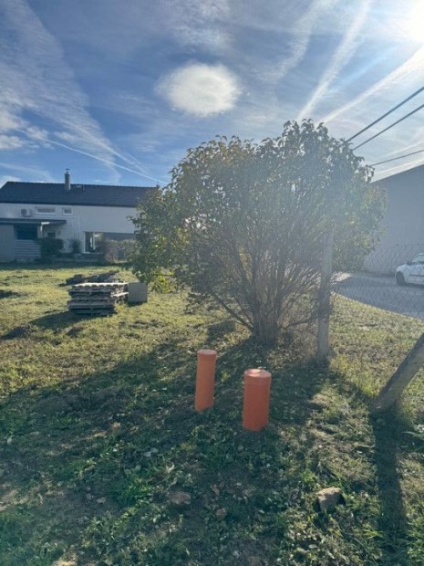 Elad� 0.00 nm-es �p�t�si telek Pilisv�r�sv�r Mad�ch utca 16