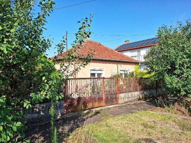 Elad� 100 nm-es h�z B�k�scsaba