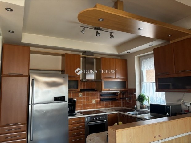 Elad� 100 nm-es h�z Ebes