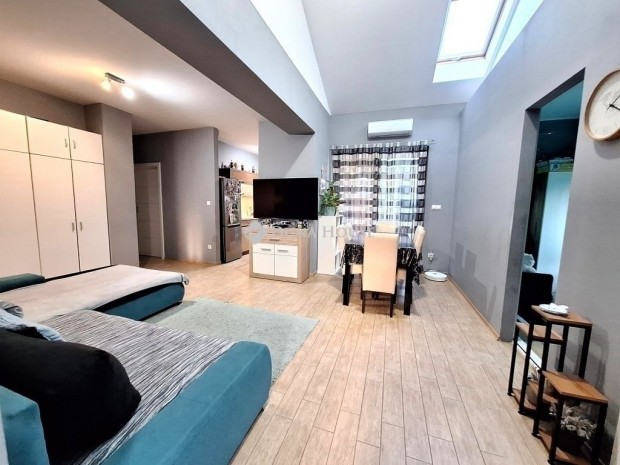 Elad� 100 nm-es h�z Kecskem�t