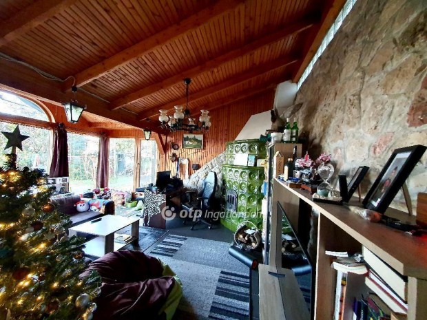 Elad� 100 nm-es h�z Pannonhalma