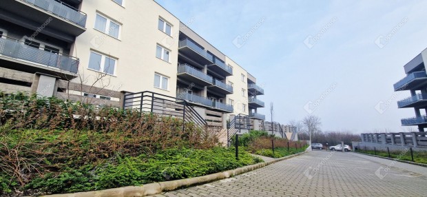 Elad� 100 nm-es lak�s Miskolc