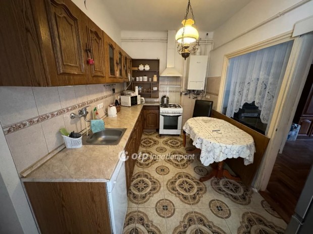 Elad� 101 nm-es h�z Szigetszentmikl�s