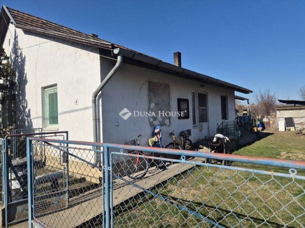 Elad� 102 nm-es h�z Si�fok