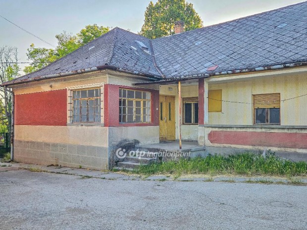 Elad� 103 nm-es h�z S�rkeresztes