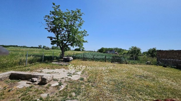 Elad� 103 nm-es h�z Zar�nk