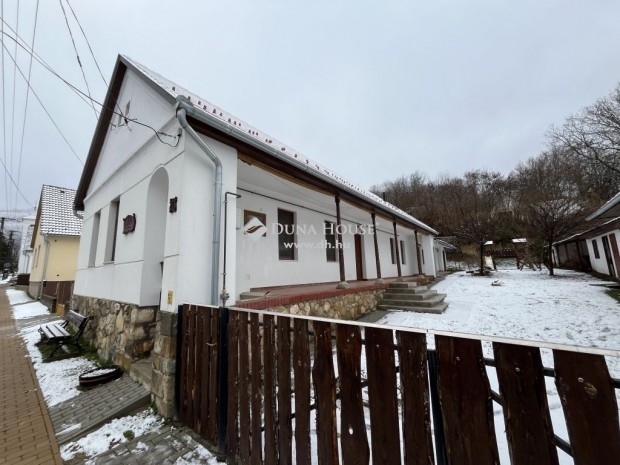 Eladó 104 nm-es ház Óbánya