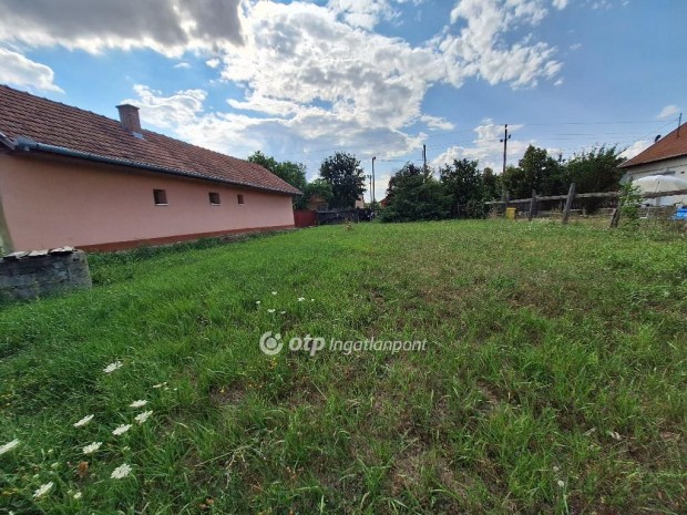 Elad� 1056 nm-es telek Szeghalom