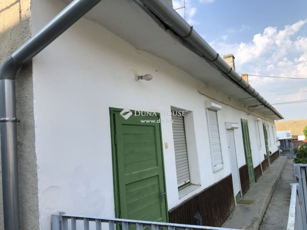 Eladó 105 nm-es ház Töttös