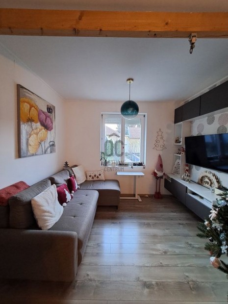 Elad� 106 nm-es h�z B�k�scsaba