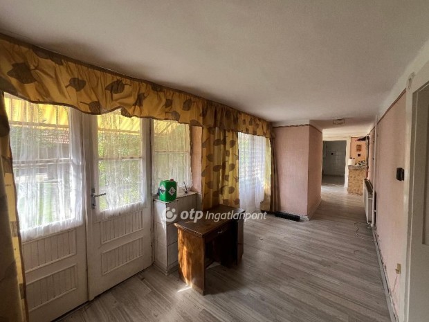 Elad� 106 nm-es h�z Beretty��jfalu