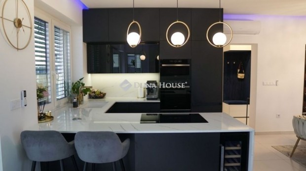 Elad� 108 nm-es h�z Debrecen