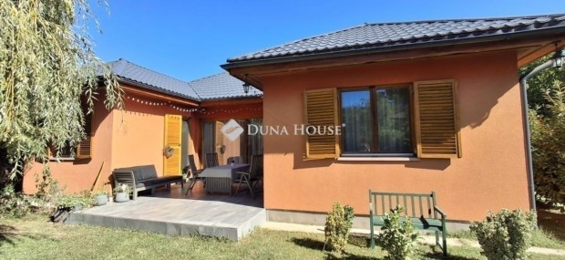 Elad� 108 nm-es h�z Dunaharaszti