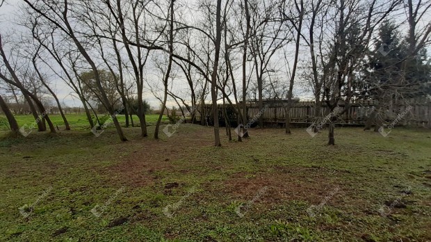 Elad� 1093 nm-es telek K�rmend