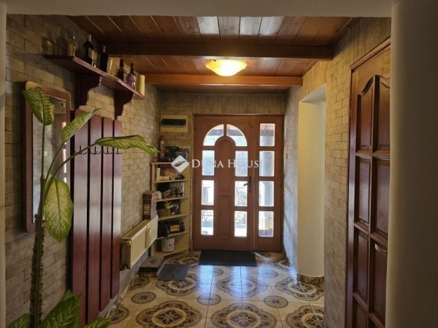 Elad� 109 nm-es h�z Pilis