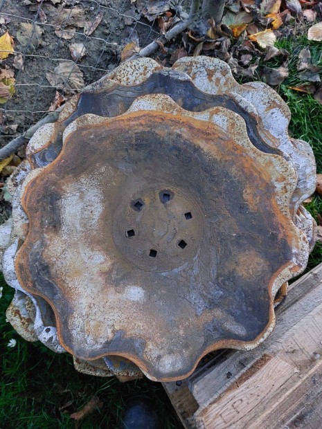 Elad� 10 darab t�rcsalap. 