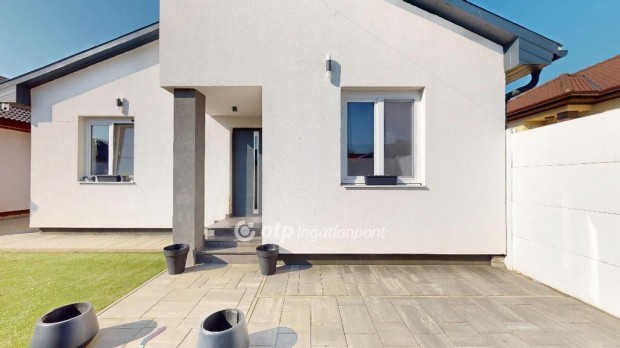 Elad� 110 nm-es h�z Miskolc