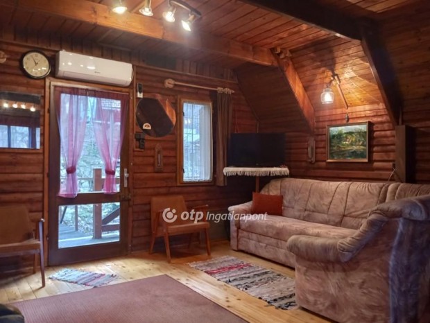 Elad� 110 nm-es h�z Noszvaj