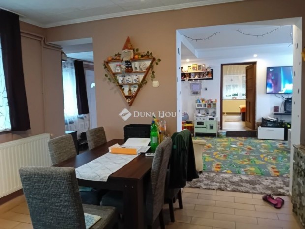 Elad� 110 nm-es h�z Szils�rk�ny