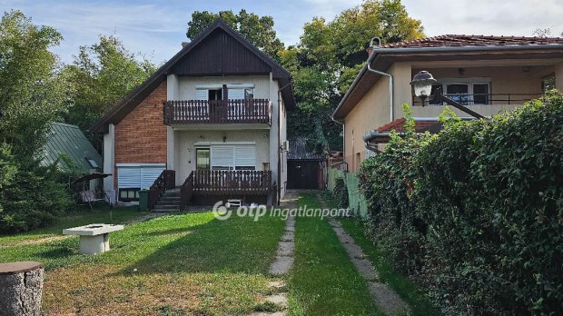 Elad� 110 nm-es h�z Taksony