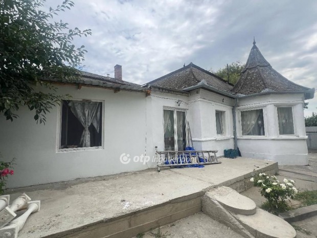 Elad� 110 nm-es h�z T�pi�szentm�rton