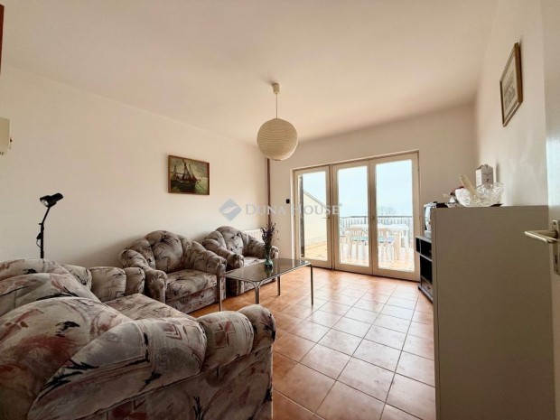 Elad� 110 nm-es h�z Tihany