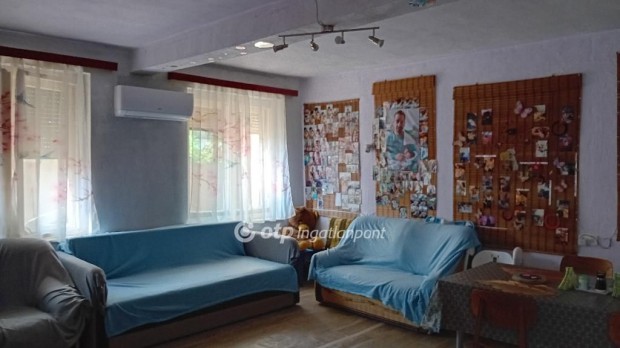 Elad� 111 nm-es h�z Kiszombor