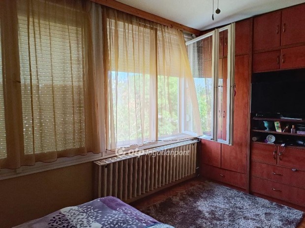 Elad� 112 nm-es h�z Gyula