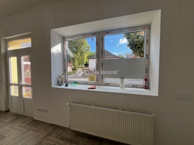 Elad� 113 nm-es h�z P�csa