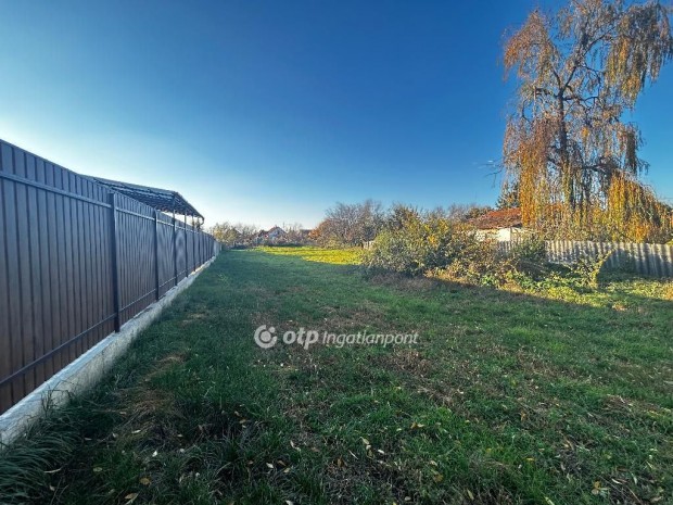 Elad� 1145 nm-es telek Debrecen