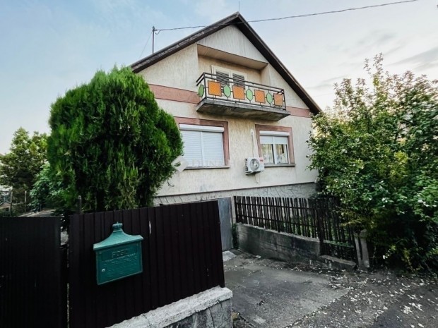 Elad� 114 nm-es h�z Nagyk�ta