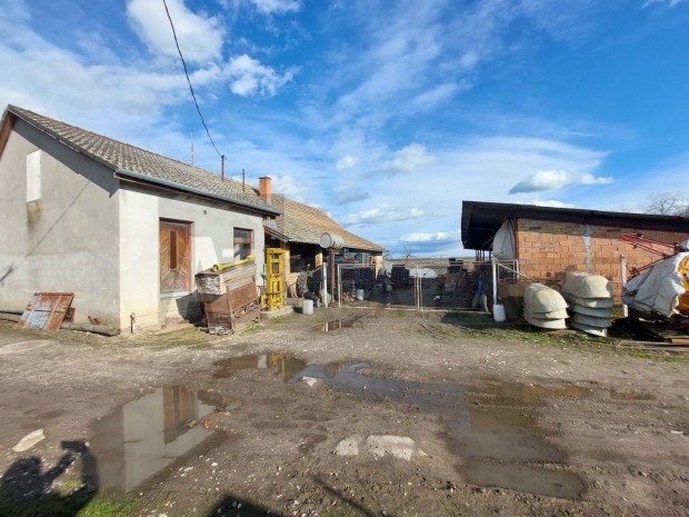 Elad� 115 m2 csal�di h�z, R�szke