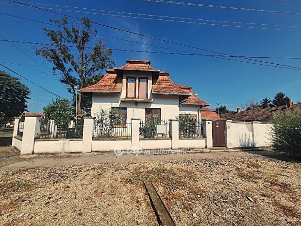 Elad� 115 nm-es h�z B�k�s