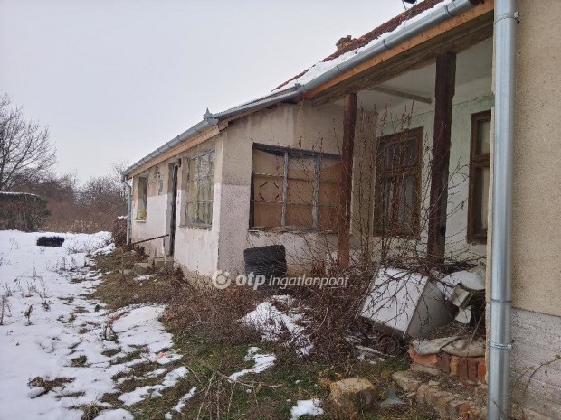 Elad� 115 nm-es h�z Domb�v�r