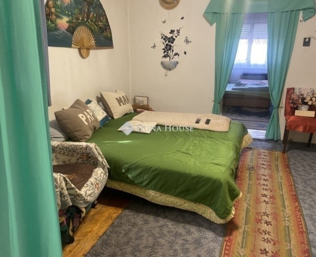 Elad� 115 nm-es h�z Monor