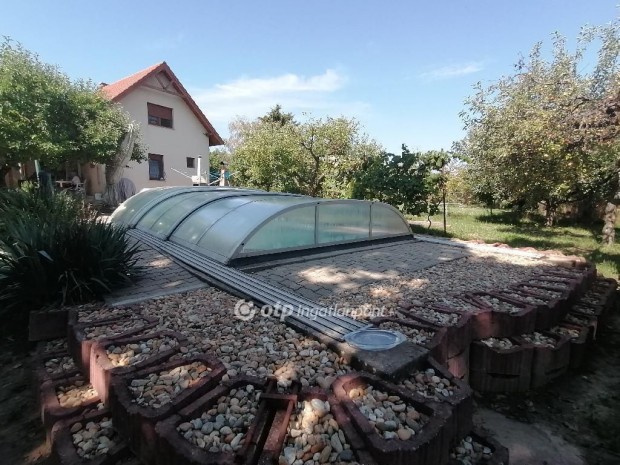 Elad� 115 nm-es h�z Orosh�za