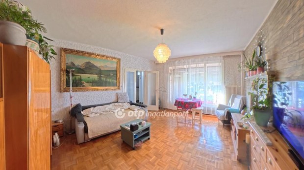 Elad� 115 nm-es lak�s Mez�k�vesd