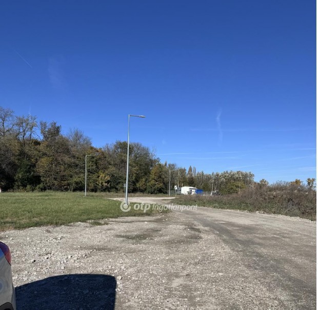 Elad� 1168 nm-es telek M�riak�lnok