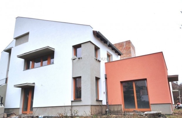 Elad� 117 nm-es lak�s Budakeszi