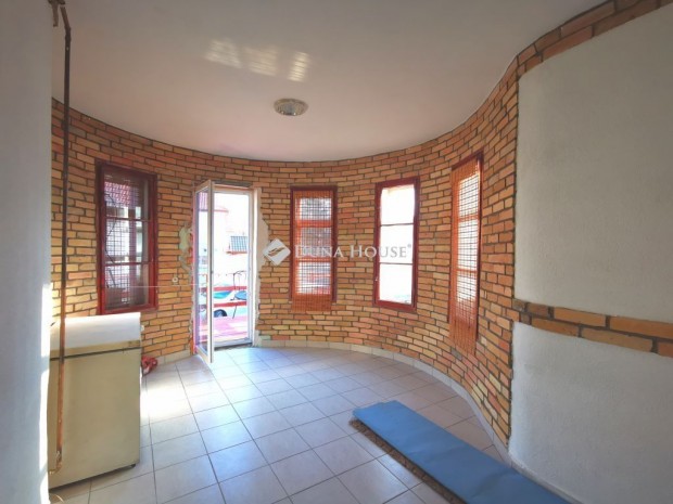 Elad� 118 nm-es h�z S�ris�p