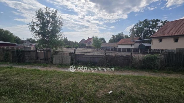 Elad� 1193 nm-es telek Kaba